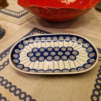 Mittelgro�e, ovale Servierplatte 